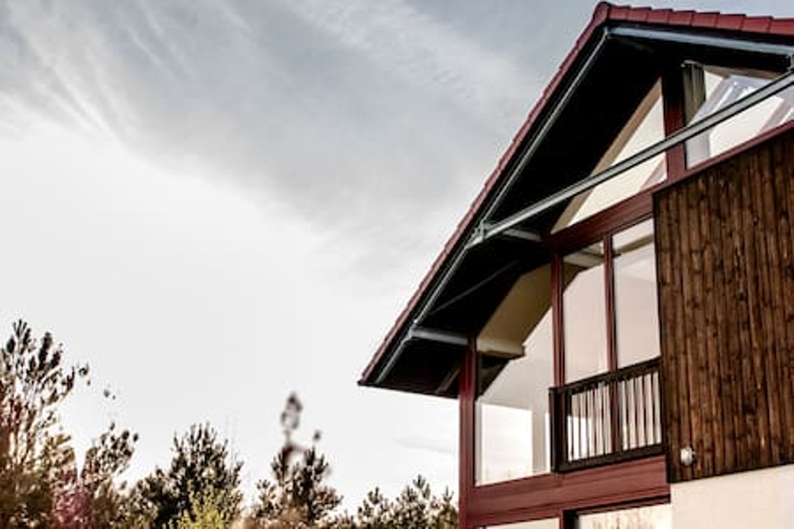 Dom Marka - Czerwony